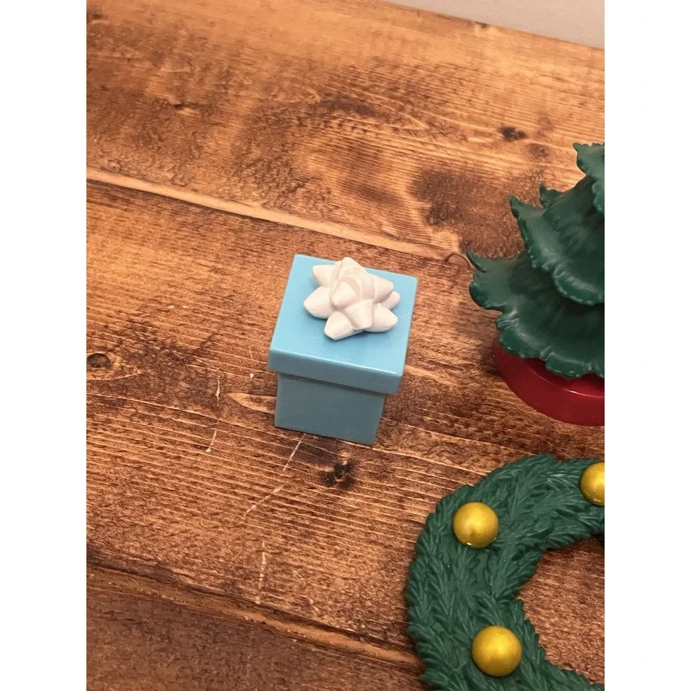 MY LIFE As Christmas HOLIDAY DECORATIONS Play Set 18